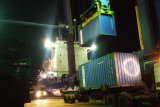 Aktivitas pelabuhan di Pelindo IV tetap berlangsung secara produktif