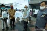PLN Sulselrabar salurkan bantuan pangan senilai Rp1,3 miliar