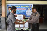 Polres Nabire berikan bantuan sembako untuk wartawan