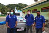 Sayap Demokrat Sulbar bagikan ratusan paket sembako di Mamuju