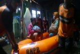 Rumah tergenang rob, ratusan warga Kota Pekalongan mengungsi