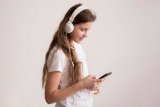 Risiko kesehatan anak usai menggunakan 'headphone'