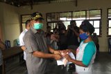 Bupati Gaghana serahkan bantuan di Kepulauan Marore