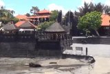 Wisata Tanah Lot Bali belum dibuka, masih siapkan SOP normal baru