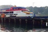 Enam orang ABK KM Barcelona reaktif dari hasil tes cepat