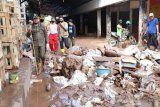 Jaringan listrik dan air bersih berangsur pulih di Bantaeng
