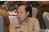 Wali Kota serahkan bansos untuk lansia dan disabilitas