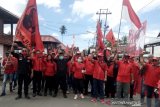 PDIP Minahasa Tenggara gelar demo terkait pembakaran bendera partai
