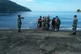 Dandim Sangihe jemput Babinsa yang sakit di pantai Tahuna
