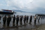 Polda Sulawesi Utara gelar kenaikan pangkat di laut