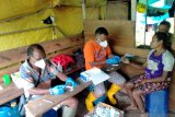 Dinkes Pegubin batasi pergerakan warga Kawe mencegah COVID-19
