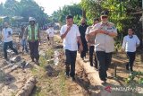 Kunjungi daerah terpencil, Nasrul Abit tekankan pembangunan infrastruktur penting majukan daerah