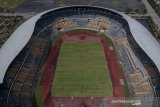 Foto udara Stadion Gelora Bandung Lautan Api (GBLA) di Gedebage, Bandung, Jawa Barat, Kamis (2/7/2020). Pemerintah Kota Bandung siap menjadikan Stadion GBLA menjadi tempat latihan klub liga 1 Persib Bandung setelah memperbaiki beberapa fasilitas yang mengalami kerusakan. ANTARA JABAR/Raisan Al Farisi/agr