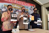 Intip bagian tubuh pembeli wanita Starbucks, seorang barista ditetapkan sebagai tersangka dan ditahan