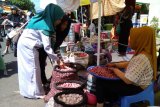 Harga sembako di Kota Makassar masih berfluktuasi