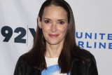 Winona Ryder dan Vanessa Paradis bersaksi Johnny Depp bukanlah tukang pukul