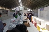 Gugus Tugas Kabupaten Jayapura tes cepat COVID-19 bagi pedagang pasar