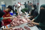 Unhas siap kirim satu ton bakso untuk bantu Masamba