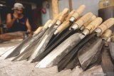 Buronan Bom Bali 1 sehari-hari jualan golok dan pisau dapur di Lampung Timur