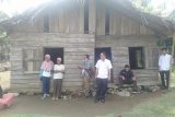 Baznas Pasaman Barat bantu bedah rumah warga kurang mampu