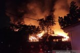 Puluhan rumah dan satu hotel di Samarinda Kaltim Terbakar