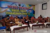 PSBB Sumbar diperpanjang, Bupati Sijunjung instruksikan camat beri kelonggaran