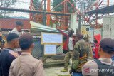 Warga Tolikara palang pemancar Telkomsel