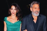 Pasangan selebriti Amal dan George Clooney sumbang 100 ribu dolar untuk Lebanon