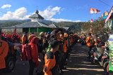 Sambut HUT Kemerdekaan RI, Basarnas Makassar Siaga Merah Putih di Gunung Bawakaraeng