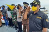 Ratusan Bendera Merah Putih berkibar di laut Kepulauan Sangihe