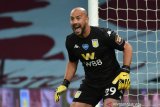 Pepe Reina resmi gabung Lazio