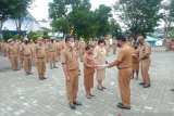 Disdik Papua serahkan 467 SK kenaikan pangkat dan pensiunan ASN