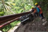PT PLN Suluttenggo terangi ratusan keluarga di pedesaan