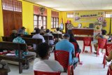 Satgas Saber Pungli Polda Papua ajak warga Holtekamp awasi dana kampung