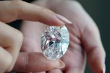 Berlian langka 102 karat akan dilelang, diperkirakan terjual Rp450 miliar