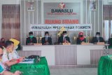 Bawaslu Bandarlampung tolak seluruh permohonan Ike-Zam