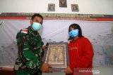 Belajar Bahasa Inggris Bersama Satgas Pamtas Yonif 133/YS