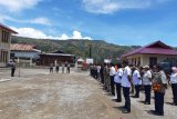 Polisi-ASN dan Satpol Tolikara razia pelanggar protokol COVID-19