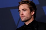 Syuting film Batman berlanjut setelah Robert Pattinson disebut terinfeksi