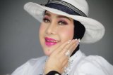 'Ratu Dangdut' Elvy Sukaesih positif COVID-19