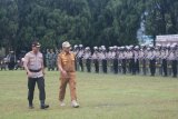 Bupati Husler hadiri apel pengamanan pilkada yang digelar Polres Lutim