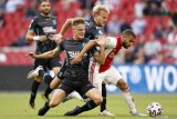 Ajax Amsterdam lumat RKC Waalwijk tiga gol tanpa balas