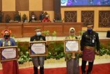 Gubernur Sulbar raih penghargaan dari BKKBN