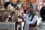 Dekranasda Banyumas gandeng
