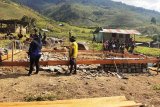 Satgas TMMD rampungkan bangunan balai penyuluhan KB Kampung Nioga
