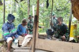 Dansatgas TMMD Kodim 1711 tinjau rumah warga Kampung Kakuna