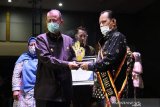 Wawako Solok terima anugerah ayah Genre award 2020