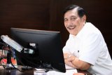 Luhut Panjaitan minta BPPT-Bio Farma segera produksi alat tes PCR-rapid