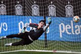 Enrique tantang Kepa buktikan kemampuan