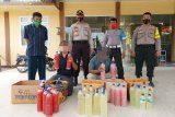 Penyuplai 303 botol miras lewat online diamankan di jalan Apitaik-Labuhan Lombok